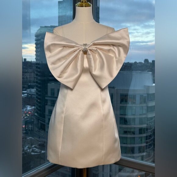 🆕 BRONX & BANCO 🧿 NWOT Evie White Strapless Bow Mini Dress, Sz L US 8 - Picture 5 of 16